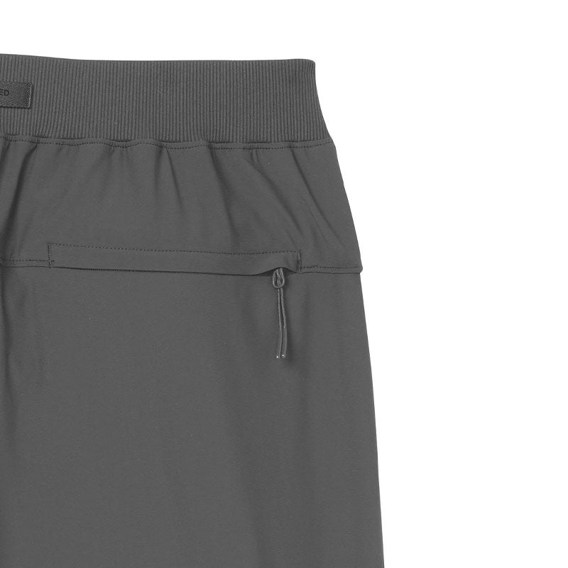 SUN DAY RED Training Core 8.5" Men's Shorts (Iron)