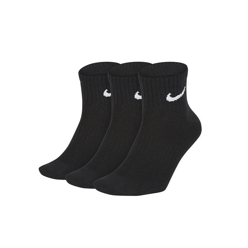 NIKE Everyday Lightweight Training 3-Pack Ankle Socks (Black/White)