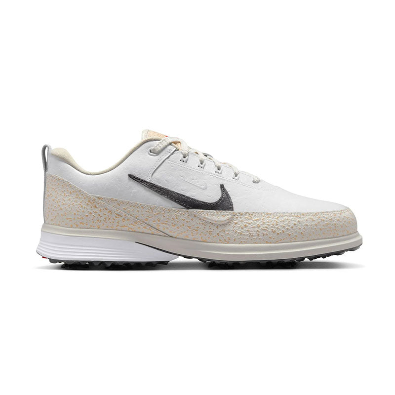 NIKE Victory Tour 4 Unisex Spiked Shoes (White/Gold)