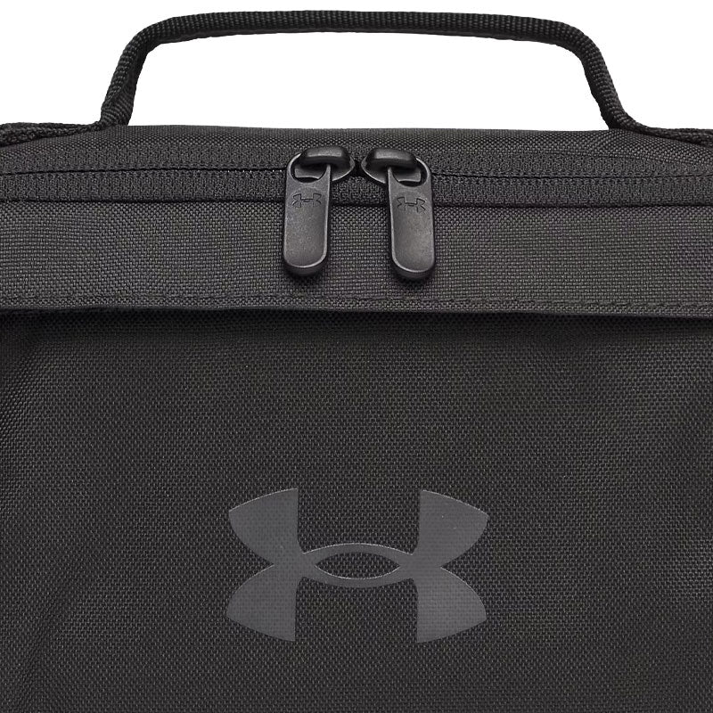 UNDER ARMOUR Hustle Travel Kit (Black)